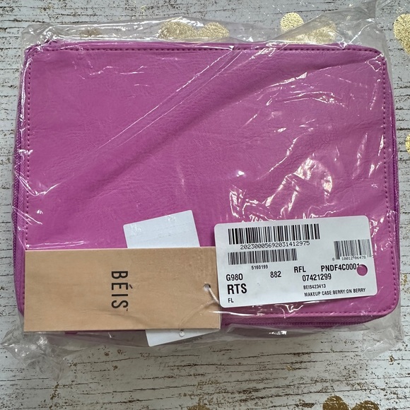 Beis Berry The Cosmetic Case NWT - Picture 4 of 4